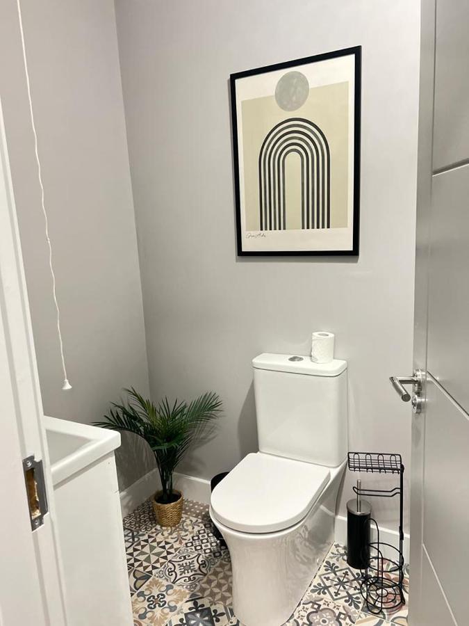 Central Belfast Modern Apartment Great Location Free Parking Exterior foto